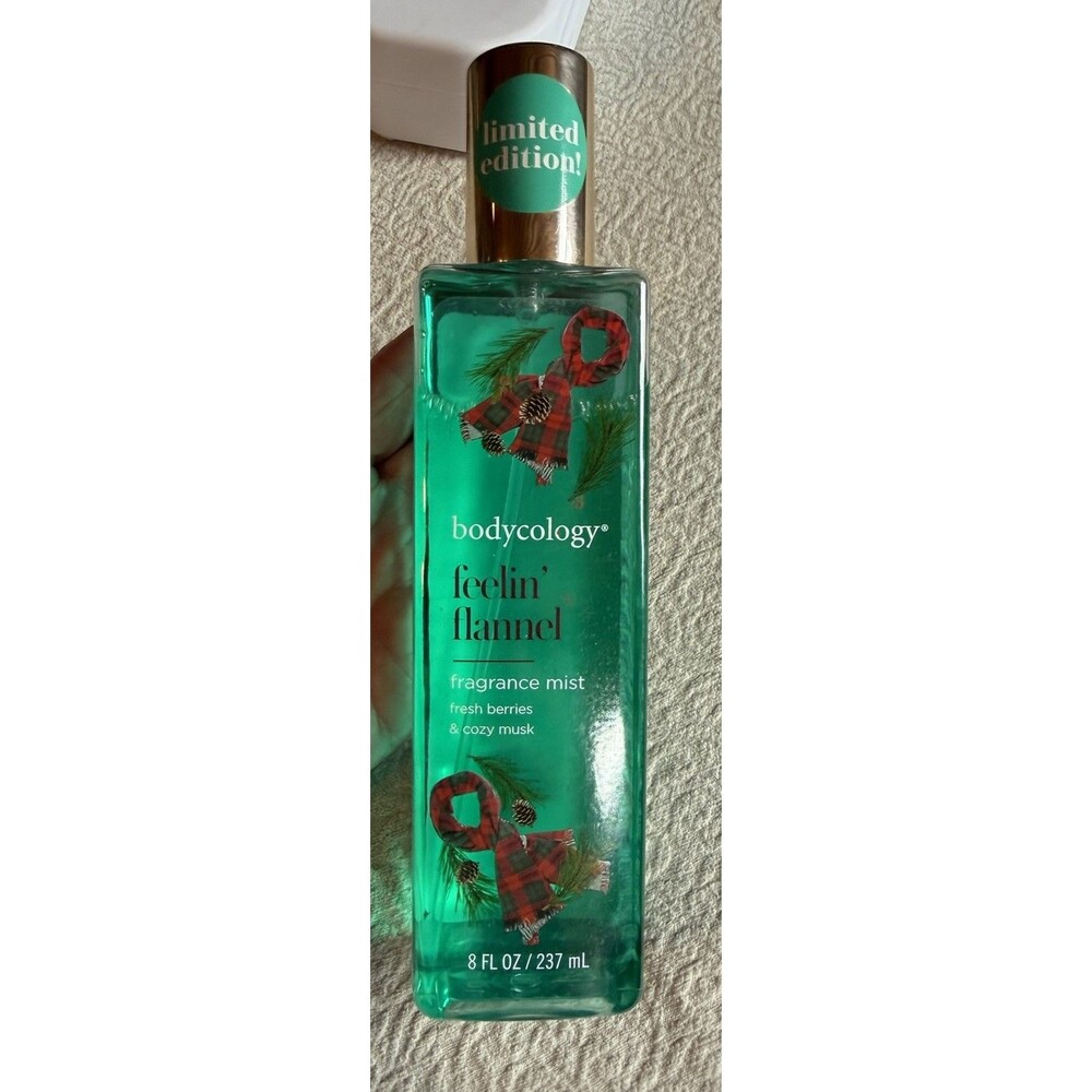 Bodycology Fragrance Mist feelin' flannel 8 oz Fresh Berries And Cozy Musk